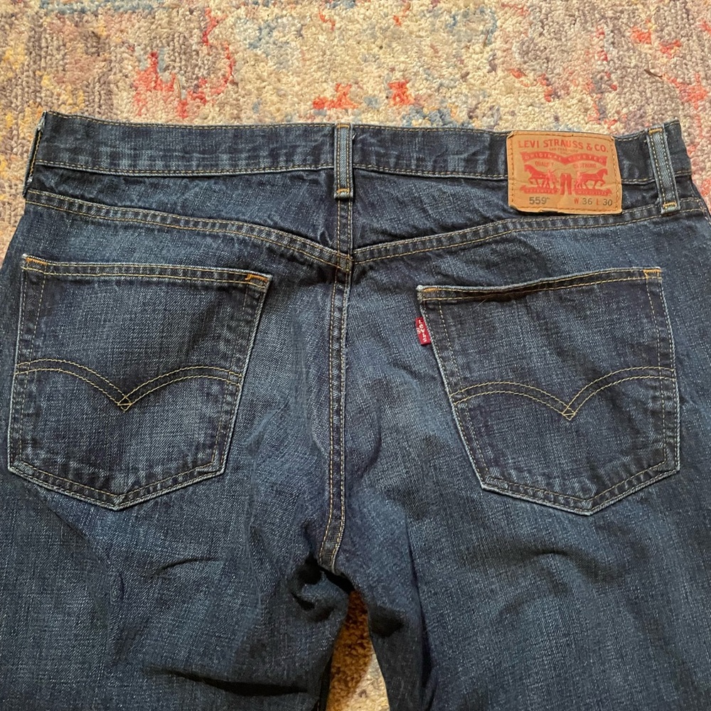 Levi's Relaxed Straight Dark Blue Jeans. - Picture 4 of 6